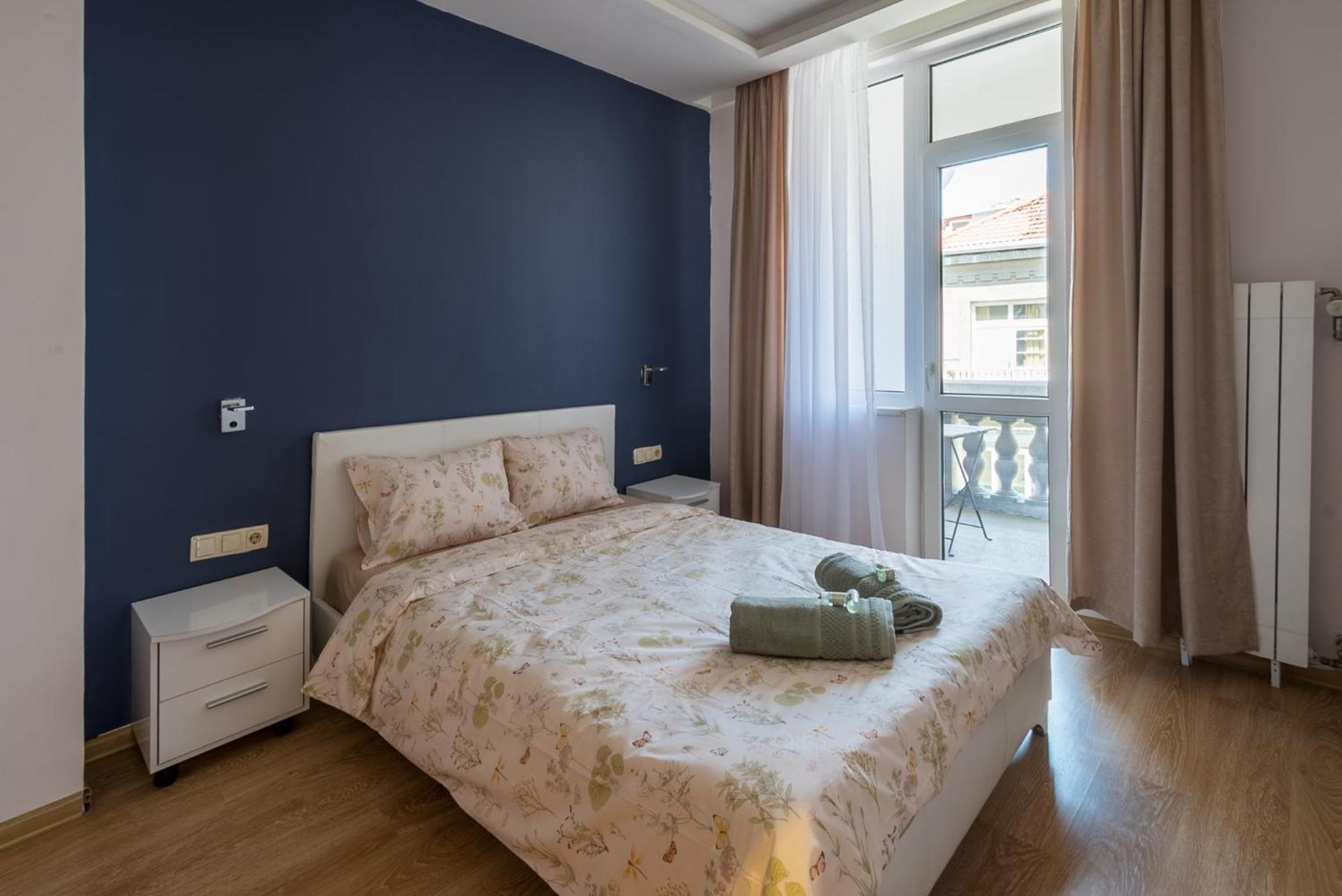 3bdr, Center Retreat, Heart, Free Parking Apartment *